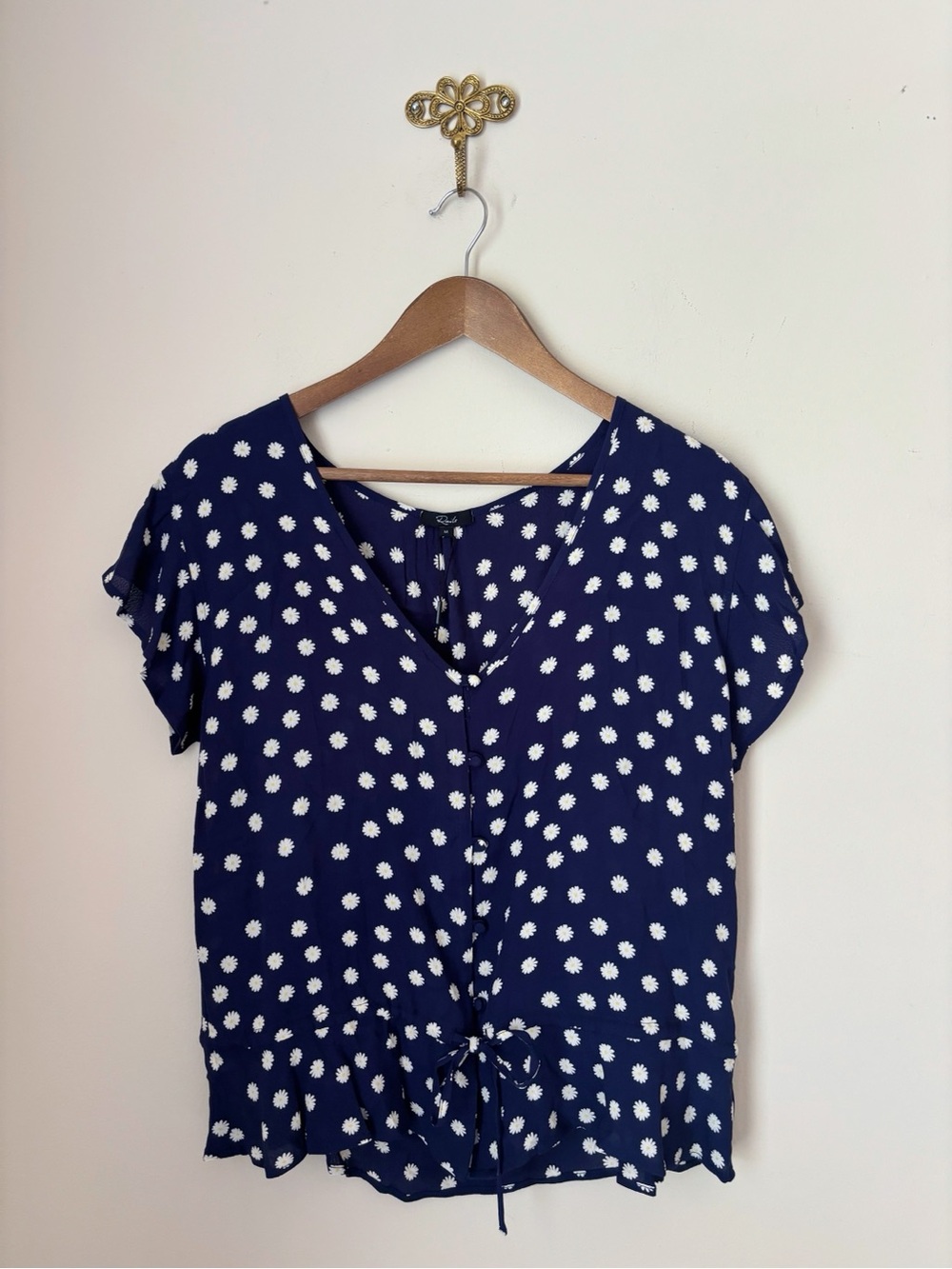 Rails Bretton Navy Daisies Peplum Blouse Medium NEW NWT